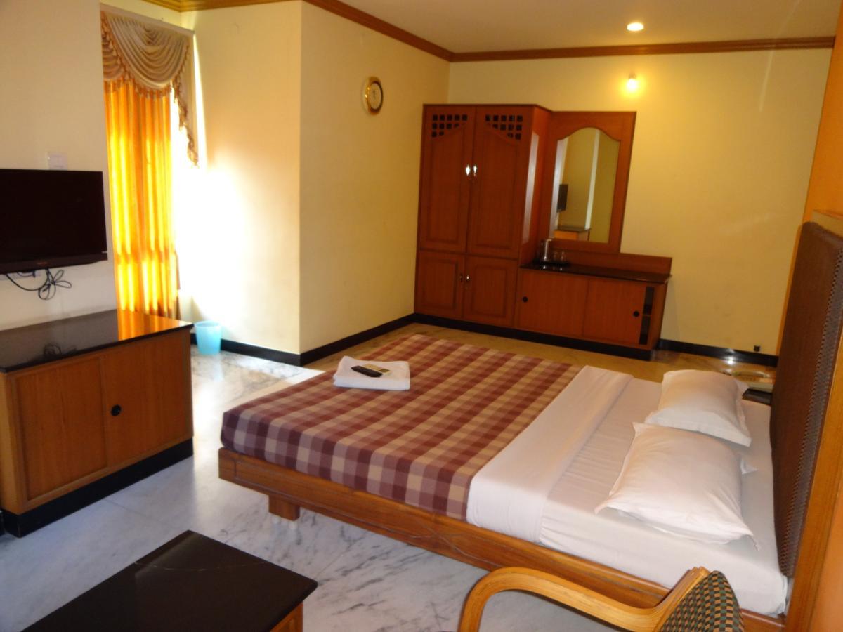 Hotel Grand Palace Coimbatore Exterior photo